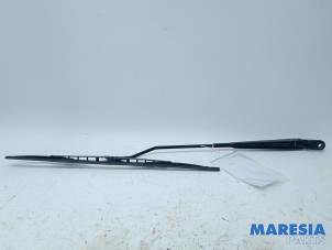 Used Front wiper arm Renault Kangoo Express (FW) 1.5 dCi 90 FAP Price € 30,25 Inclusive VAT offered by Maresia Parts