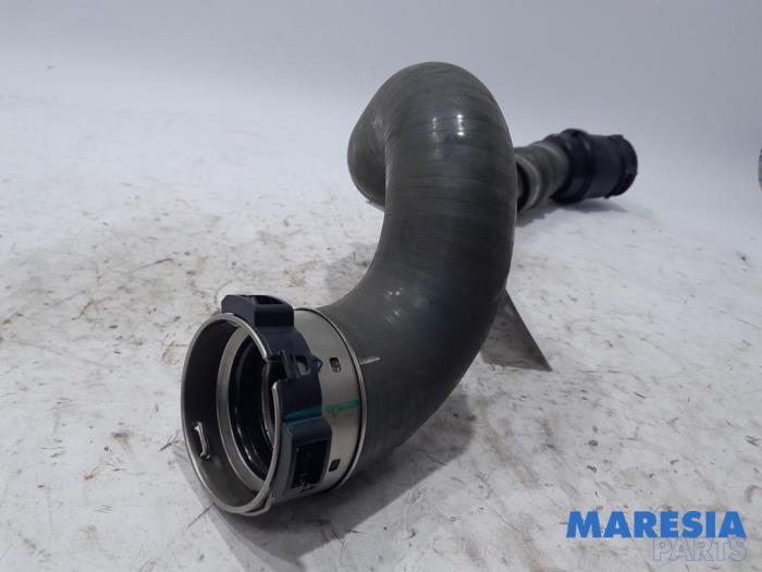 Turbo hose from a Renault Kangoo Express (FW) 1.5 dCi 90 FAP 2017