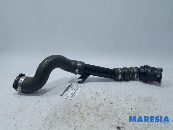 Turbo hose from a Renault Kangoo Express (FW) 1.5 dCi 90 FAP 2017