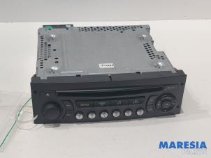 Usados Reproductor de CD y radio Peugeot 207 CC (WB) 1.6 16V Precio € 60,00 Norma de margen ofrecido por Maresia Parts