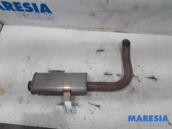 Exhaust rear silencer from a Renault Master IV (MA/MB/MC/MD/MH/MF/MG/MH) 2.3 dCi 150 16V 2022