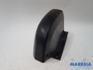 Used Rear bumper corner, right Renault Trafic (1FL/2FL/3FL/4FL) 1.6 dCi 90 Price € 48,40 Inclusive VAT offered by Maresia Parts