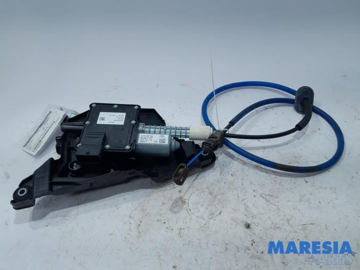 Używane Silnik hamulca postojowego Peugeot 5008 I (0A/0E) 1.6 THP 16V Cena € 200,00 Procedura marży oferowane przez Maresia Parts