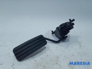 Used Throttle pedal position sensor Renault Kangoo Express (FW) 1.5 dCi 90 FAP Price € 48,40 Inclusive VAT offered by Maresia Parts
