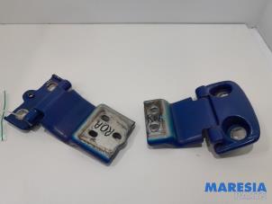 Used Set of hinges Fiat Ducato (250) 2.2 D 100 Multijet Euro 4 Price € 72,60 Inclusive VAT offered by Maresia Parts