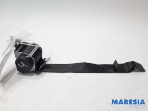 Used Rear seatbelt, left Renault Megane III Coupe (DZ) 1.2 16V TCE 115 Price € 30,00 Margin scheme offered by Maresia Parts