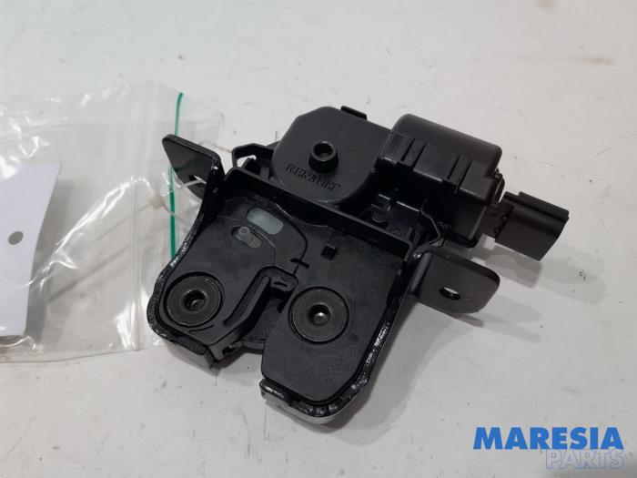 Tailgate lock mechanism from a Renault Megane III Coupe (DZ) 1.2 16V TCE 115 2012
