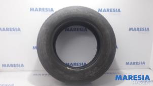 Used Tyre Renault Trafic New (FL) 2.0 dCi 16V 115 Price € 30,25 Inclusive VAT offered by Maresia Parts