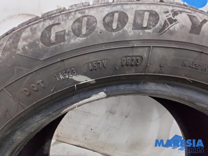 Tyre with tyre size 205/65/16 - 2056516 GOODYEAR - Maresia Parts