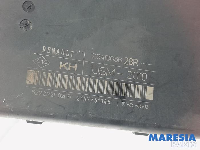 Fuse box from a Renault Megane III Coupe (DZ) 1.2 16V TCE 115 2012