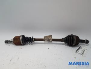 Used Front drive shaft, left Renault Megane III Coupe (DZ) 1.2 16V TCE 115 Price € 105,00 Margin scheme offered by Maresia Parts