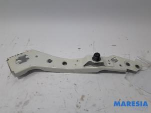 Used Front panel Renault Megane III Coupe (DZ) 1.2 16V TCE 115 Price € 25,00 Margin scheme offered by Maresia Parts
