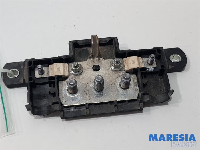 Używane Bezpiecznik Alfa Romeo Giulia (952) 2.0 T 16V Veloce Cena € 25,00 Procedura marży oferowane przez Maresia Parts