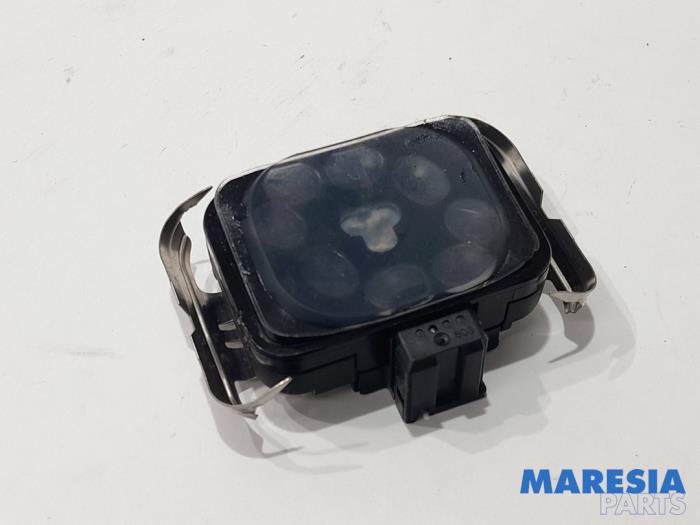 Begagnade Regnsensor Peugeot 308 (4A/C) 1.6 16V THP 150 Pris € 65,00 Marginaltabell erbjuds av Maresia Parts