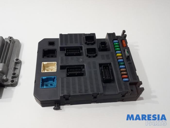 Engine management computer from a Peugeot 308 (4A/C) 1.6 16V THP 150 2008