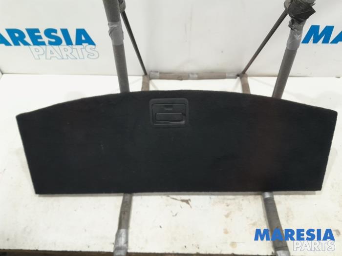 Boot mat from a Renault Megane IV Estate (RFBK) 1.5 Energy dCi 110 2016