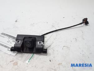 Used Reversing camera Renault Megane III Coupe (DZ) 1.2 16V TCE 115 Price € 80,00 Margin scheme offered by Maresia Parts