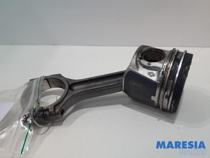 Usagé Piston Renault Master III (FV) 2.3 dCi 100 16V FWD Prix € 90,75 Prix TTC proposé par Maresia Parts