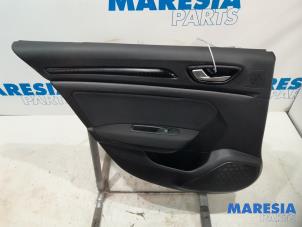 Używane Tapicerka drzwi lewych tylnych wersja 4-drzwiowa Renault Megane IV Estate (RFBK) 1.5 Energy dCi 110 Cena € 75,00 Procedura marży oferowane przez Maresia Parts