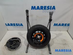 Used Jackkit + spare wheel Fiat 500 (312) 1.2 69 Price € 90,00 Margin scheme offered by Maresia Parts