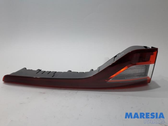 Taillight, left from a Renault Megane IV Estate (RFBK) 1.5 Energy dCi 110 2016