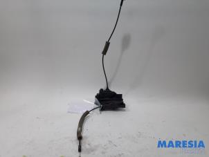 Used Door lock mechanism 2-door, right Renault Master IV (MA/MB/MC/MD/MH/MF/MG/MH) 2.3 dCi 150 16V Price € 84,70 Inclusive VAT offered by Maresia Parts