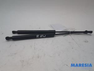 Used Set of tailgate gas struts Peugeot 207 SW (WE/WU) 1.6 16V Price € 25,00 Margin scheme offered by Maresia Parts