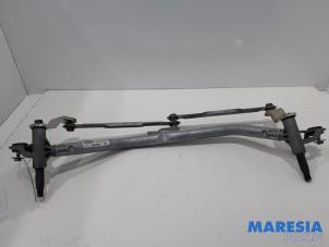 Używane Mechanizm wycieraczki Peugeot 207 SW (WE/WU) 1.6 16V Cena € 25,00 Procedura marży oferowane przez Maresia Parts