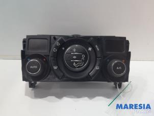 Używane Panel sterowania nagrzewnicy Peugeot 5008 I (0A/0E) 1.6 THP 16V Cena € 100,00 Procedura marży oferowane przez Maresia Parts