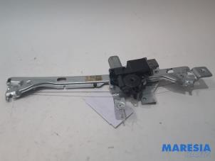 Used Rear door window mechanism 4-door, right Peugeot 5008 I (0A/0E) 1.6 THP 16V Price € 60,00 Margin scheme offered by Maresia Parts