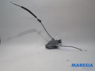 Used Rear door mechanism 4-door, right Peugeot 5008 I (0A/0E) 1.6 THP 16V Price € 35,00 Margin scheme offered by Maresia Parts