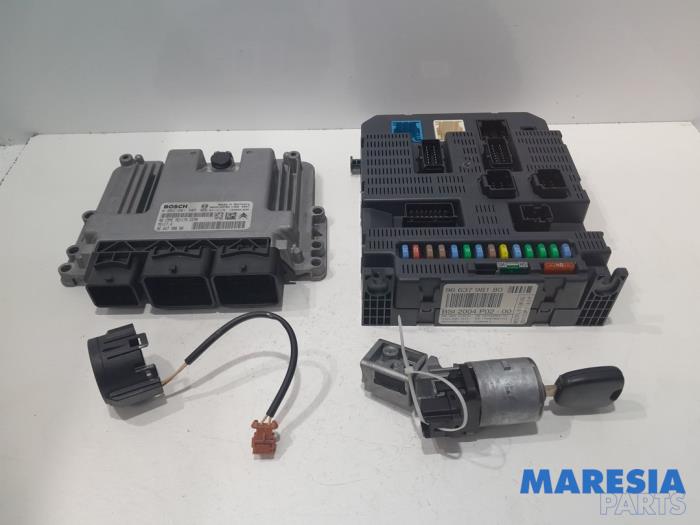 Used Engine management computer Peugeot 308 (4A/C) 1.6 VTI 16V Price € 199,00 Margin scheme offered by Maresia Parts