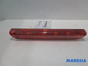 Used Third brake light Peugeot 308 (4A/C) 1.6 VTI 16V Price € 30,00 Margin scheme offered by Maresia Parts