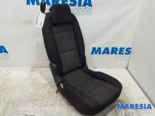 Używane Fotel tylny Peugeot 307 SW (3H) 2.0 16V Cena € 105,00 Procedura marży oferowane przez Maresia Parts