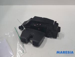 Used Tailgate lock mechanism Citroen C4 Cactus (0B/0P) 1.6 Blue Hdi 100 Price € 23,99 Margin scheme offered by Maresia Parts