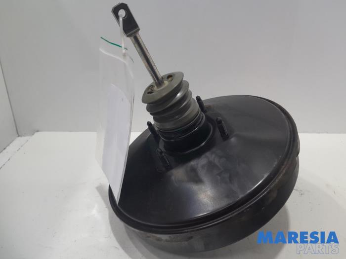 Usagé Servo frein Renault Twingo II (CN) 1.2 16V Prix € 60,00 Règlement à la marge proposé par Maresia Parts