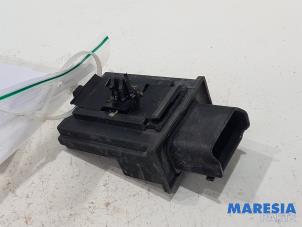 Used Relay Peugeot 5008 I (0A/0E) 1.6 THP 16V Price € 25,00 Margin scheme offered by Maresia Parts