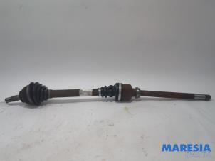 Used Front drive shaft, right Peugeot 5008 I (0A/0E) 1.6 THP 16V Price € 39,90 Margin scheme offered by Maresia Parts