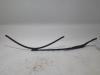 Front wiper arm from a Peugeot 307 SW (3H) 2.0 16V 2006