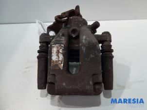 Used Rear brake calliper, right Peugeot 307 SW (3H) 2.0 16V Price € 50,00 Margin scheme offered by Maresia Parts