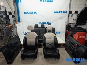 Usagé Kit revêtement (complet) Citroen DS3 Cabrio (SB) 1.2 12V PureTech 82 Prix € 750,00 Règlement à la marge proposé par Maresia Parts