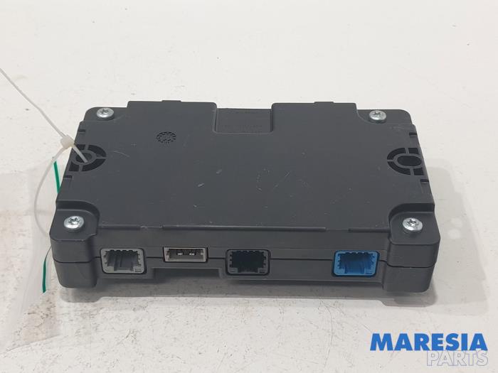 Begagnade Telefonmodul Renault Twingo II (CN) 1.2 16V Pris € 34,99 Marginaltabell erbjuds av Maresia Parts