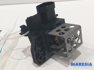 Usagé Résistance ventilateur Peugeot 307 SW (3H) 2.0 16V Prix € 20,00 Règlement à la marge proposé par Maresia Parts