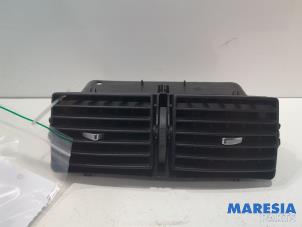 Used Dashboard vent Peugeot 307 SW (3H) 2.0 16V Price € 35,00 Margin scheme offered by Maresia Parts