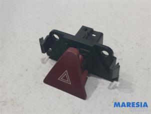 Used Panic lighting switch Peugeot 307 SW (3H) 2.0 16V Price € 10,00 Margin scheme offered by Maresia Parts