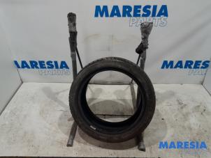 Used Tyre Citroen DS3 Cabrio (SB) 1.2 12V PureTech 82 Price € 25,00 Margin scheme offered by Maresia Parts