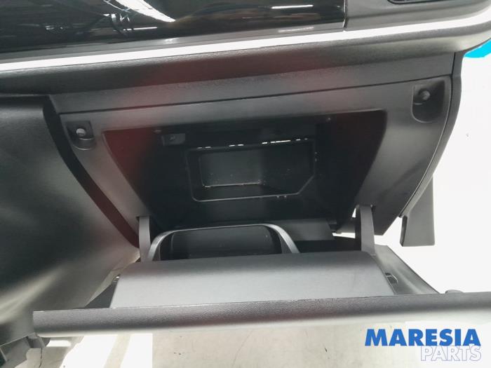 Airbag set + dashboard from a Citroën C3 (SX/SW) 1.2 Vti 12V PureTech 2017