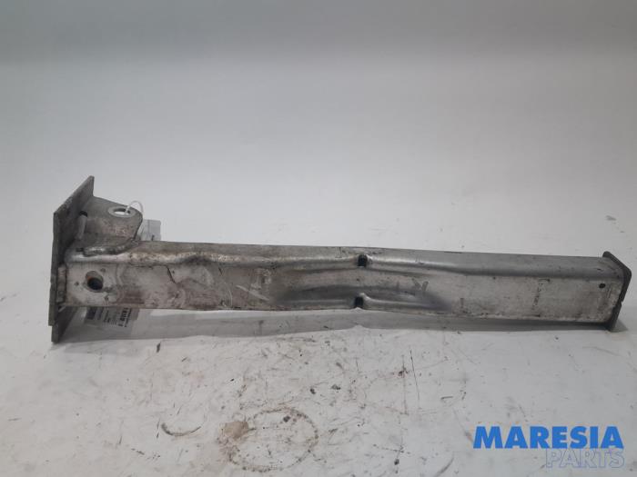 Usados Subchasis Peugeot 308 (4A/C) 1.6 16V THP 150 Precio € 25,00 Norma de margen ofrecido por Maresia Parts