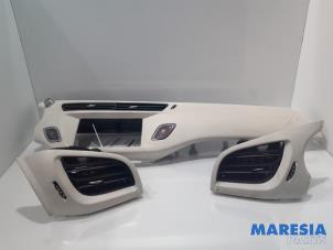 Gebrauchte Armaturenbrett Zierleiste Citroen DS3 Cabrio (SB) 1.2 12V PureTech 82 Preis auf Anfrage angeboten von Maresia Parts