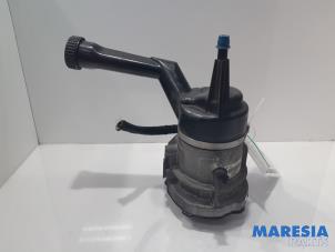 Used Power steering pump Peugeot 308 (4A/C) 1.6 16V THP 150 Price € 75,00 Margin scheme offered by Maresia Parts